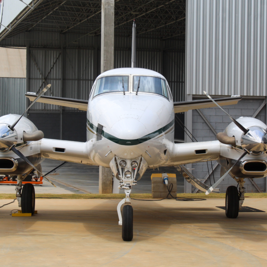 Aeronave King Air modelo C90A ano 1999