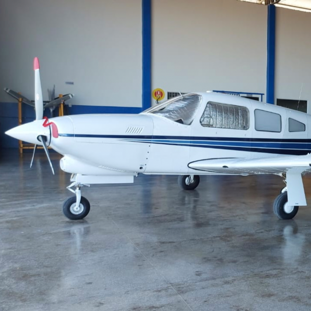 Aeronave Corisco modelo Turbo ano 1989