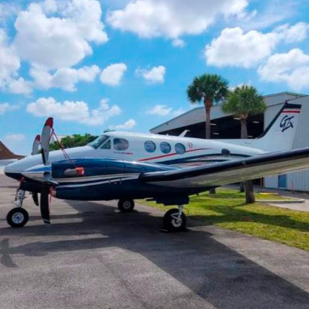 Aeronave King Air modelo C90 GTX ano 2016