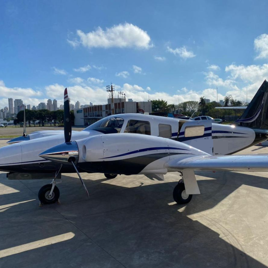 Aeronave Seneca V ano 2013